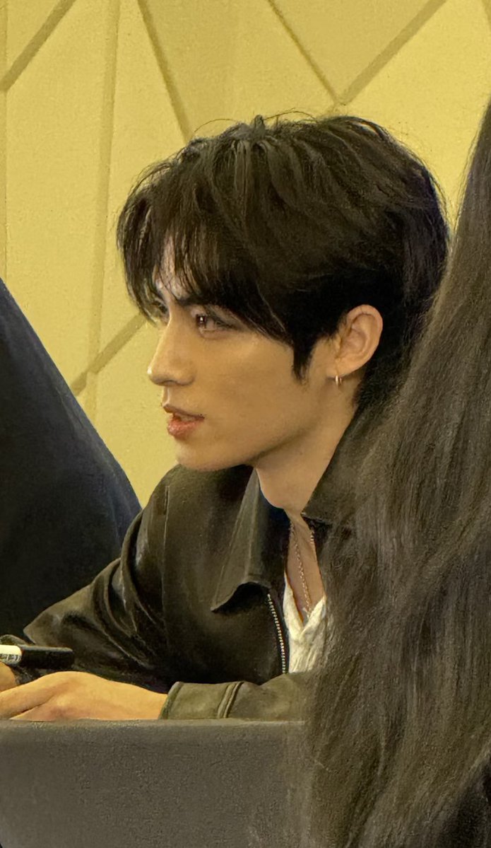 minah 🇻🇳 | XIAOJUN x WAVES tweet media