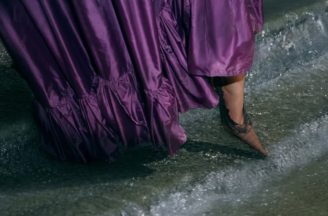 That lady pulled up wearing that dress while everyone else was super casual…. she wanted us to see. She is very much in her outfit tease phase

SHE WENT OUT OF HER WAY MADE A WHOLE EDIT DRAWING A PARALLEL TO LEMONADE

I’m afraid this is not delusion people….