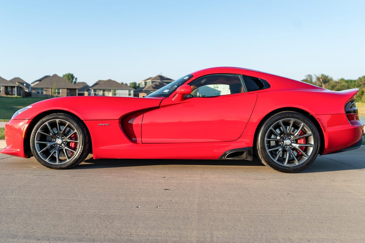 2013 Dodge Viper GTS https://t.co/AVXaNPW5zY