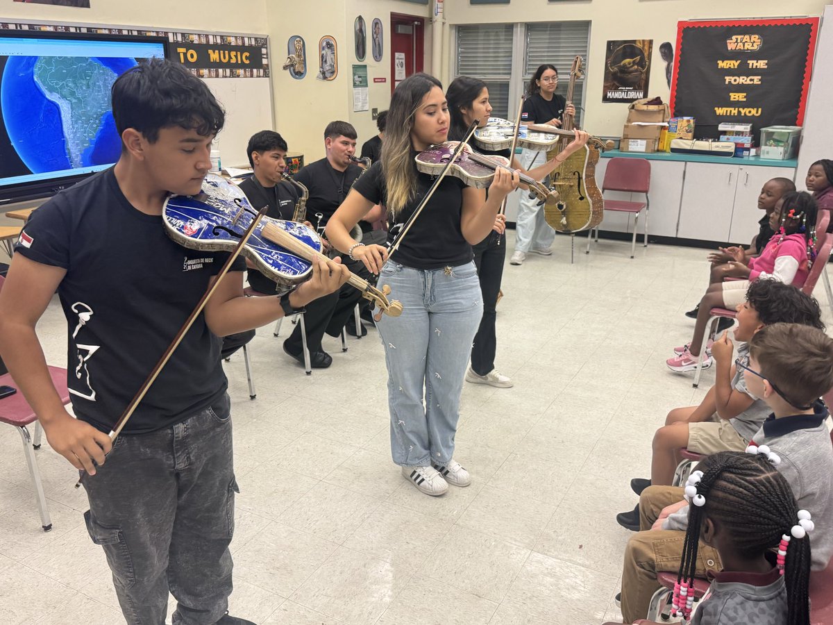 motonjaguars's tweet image. Inspiring day at R.R. Moton! The Cateura Recycled Orchestra showed our students how creativity + sustainability can make beautiful music 🐾 🎶 #YourBestChoiceMDCPS #MDCPS #MDCPSSouth @SuptDotres @MDCPSSouth