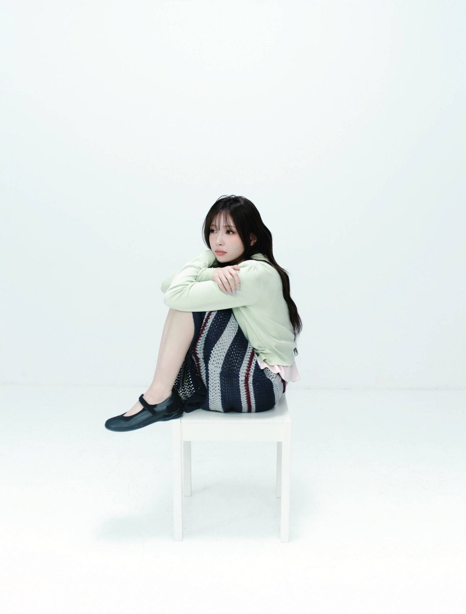 9NiziUglobal's tweet image. MAYUKA cyan issue 44 spring 2026 (1/3)

#MAYUKA #NiziU #ニジュー #니쥬