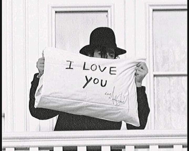 レエズン tweet media