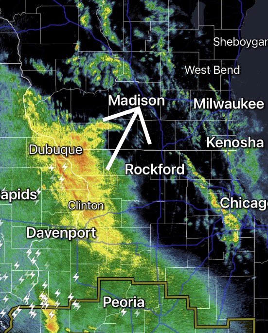 BrianGotter's tweet image. We don’t need the rain, but the clouds and rain will help us today. The clouds help calm down the atmosphere.  The longer we stay cloudy and rainy, the lower the chance of severe storms this evening.
Have your umbrella handy this morning and early afternoon .
#Wisconsin #showers