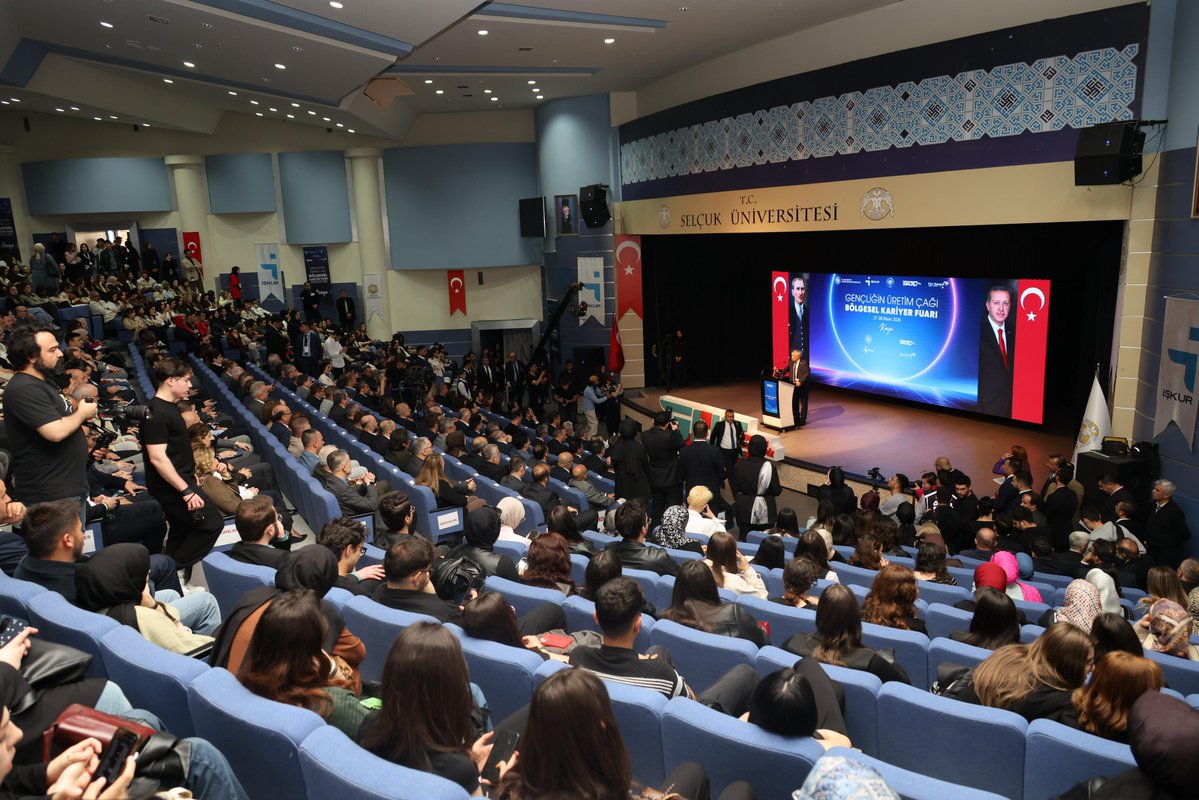 Çalışma ve Sosyal Güvenlik Bakan Yardımcımız Sayın Faruk Özçelik’in katılımıyla bugün açılışını yaptığımız Selçuk Üniversitesi ve Türkiye İş Kurumu iş birliğiyle düzenlenen Gençliğin Üretim Çağı (GÜÇ) Bölgesel Kariyer Fuarı’nın hayırlı olmasını diliyorum.

Şehrimizin ve