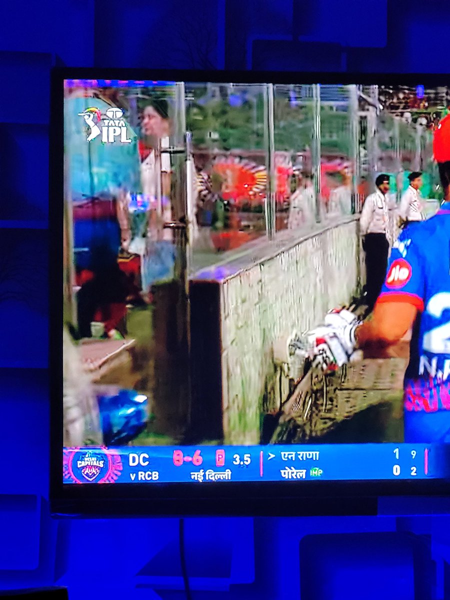 crypto_odia_'s tweet image. 🥹🥹🥹
Its happening 
Restrict them under 49 
Rcb Nation R u ready ? 
#Rcb #Dc #Ipl