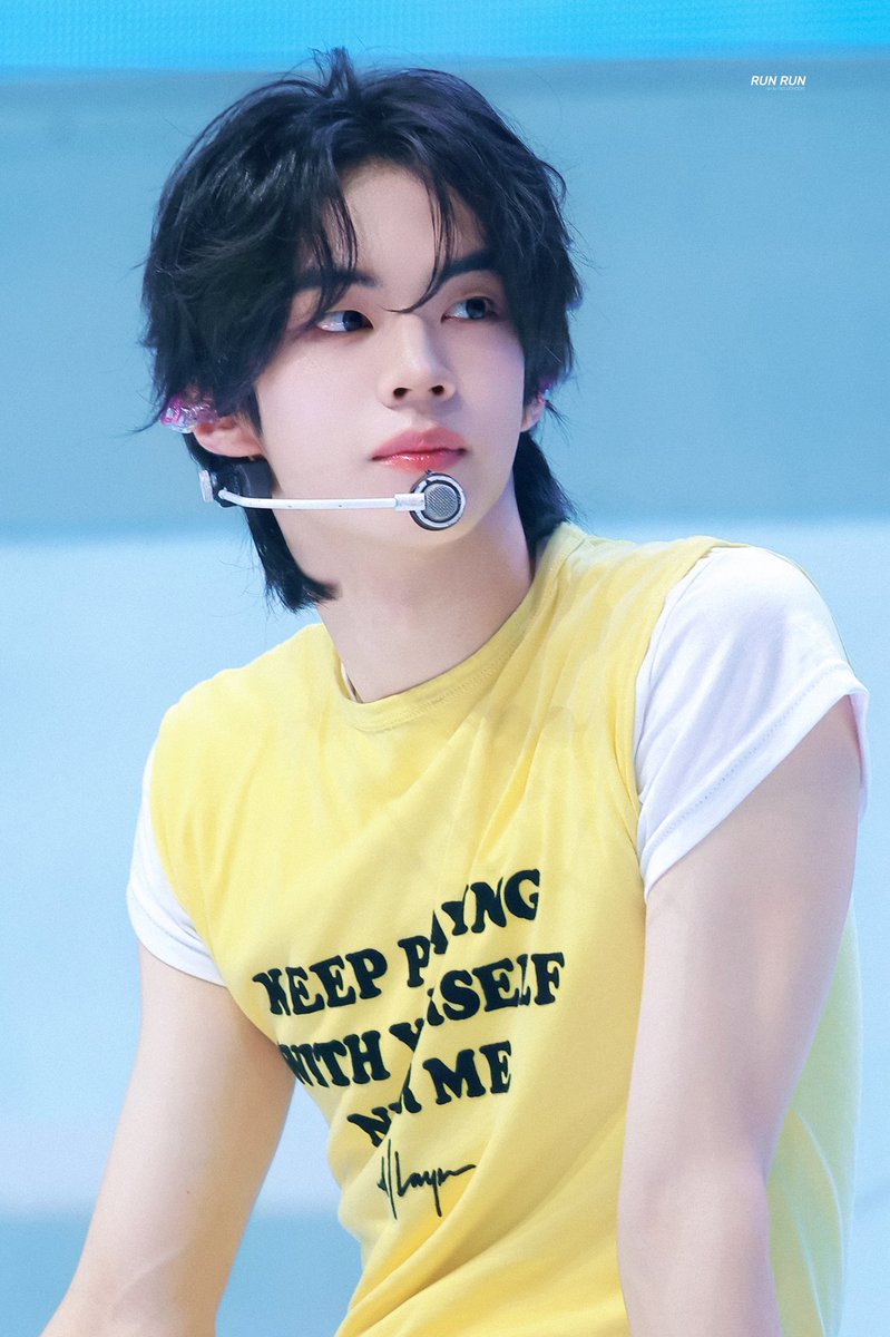 도훈 팔 tweet media