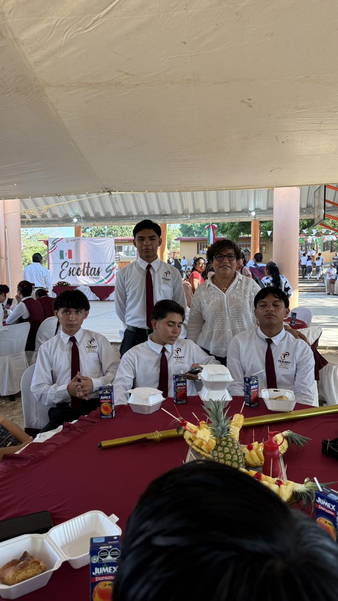 tebaevpoblado2's tweet photo. Nos preparamos para un nuevo desafío. 🎖️ Hoy, nuestra escolta ganadora de la sede Acula participará en el concurso de zona a nivel regional en el Telebachillerato Rodríguez Clara.

Estamos seguros de que su desempeño será impecable ¡Mucho éxito, campeones! https://t.co/ScvL0DQjC6