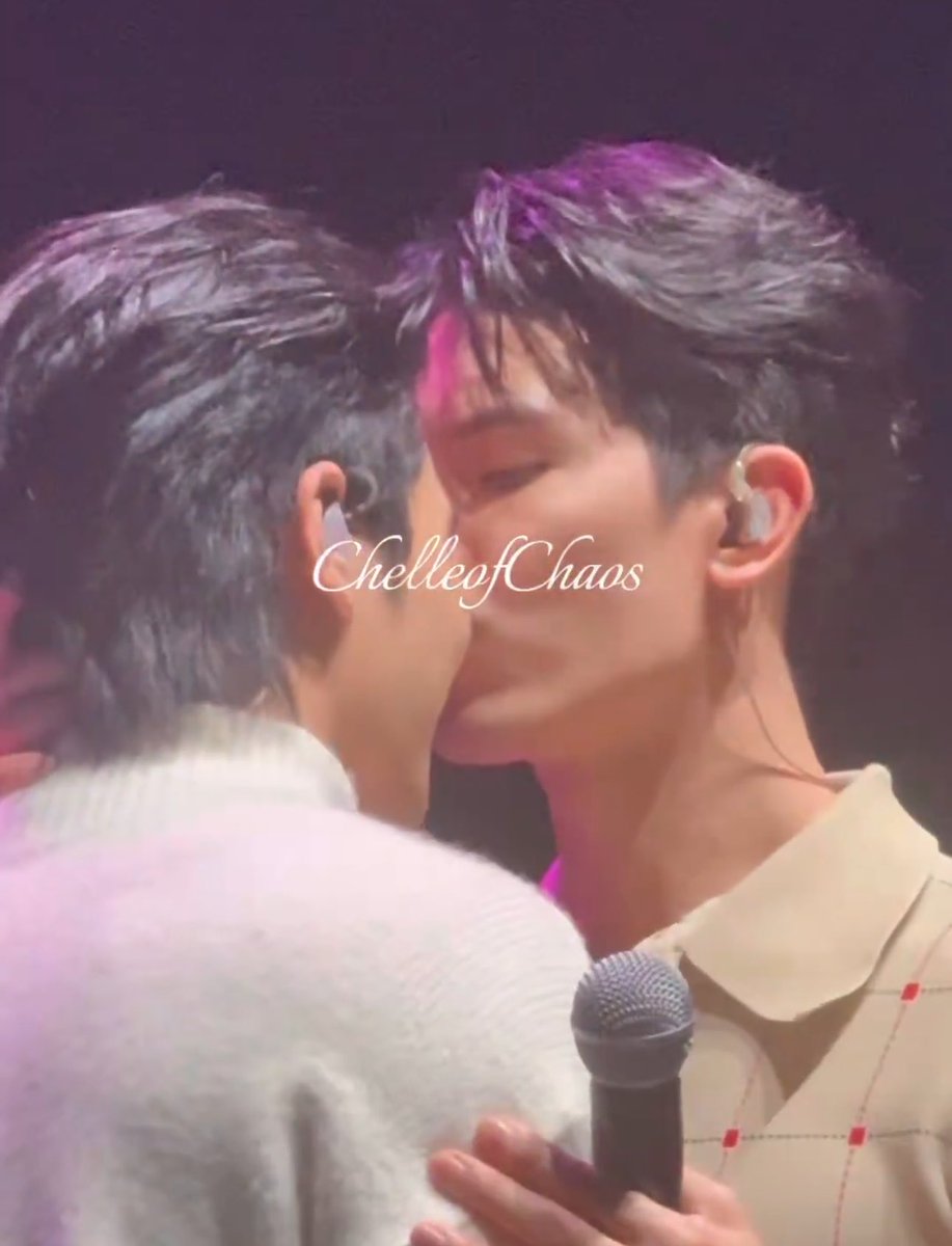 ชอบตอนพี่สนหลุบตามองจมูกน้องแล้วจุ๊บมากๆ🥹🫠🫠