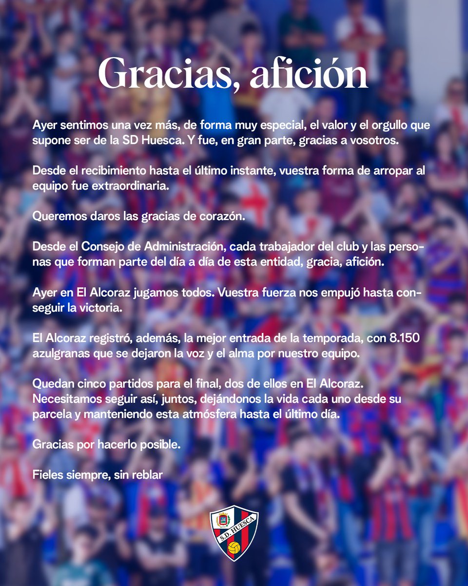 SDHuesca's tweet photo. Gracias, afición 💙​❤️