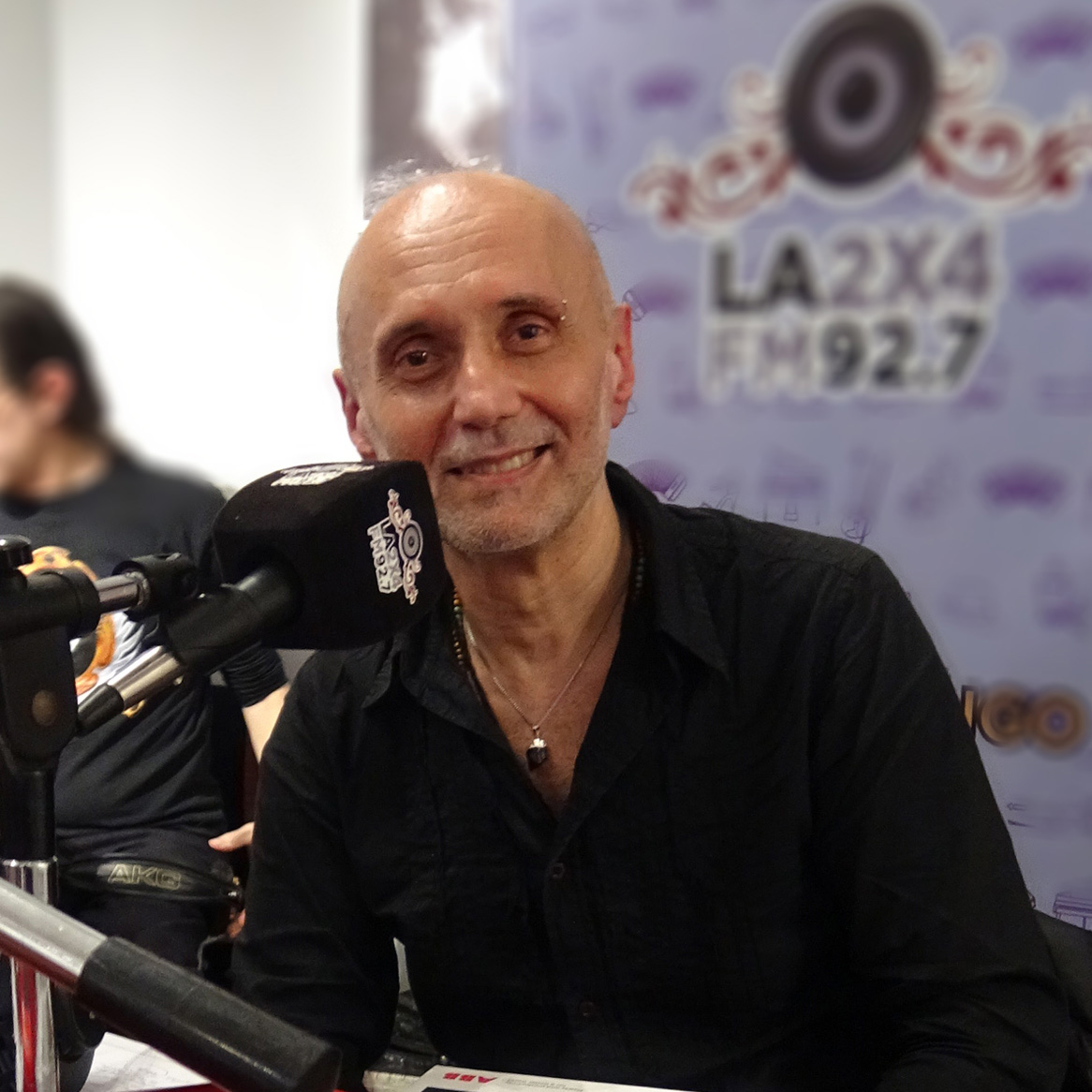 La 2x4 tweet media