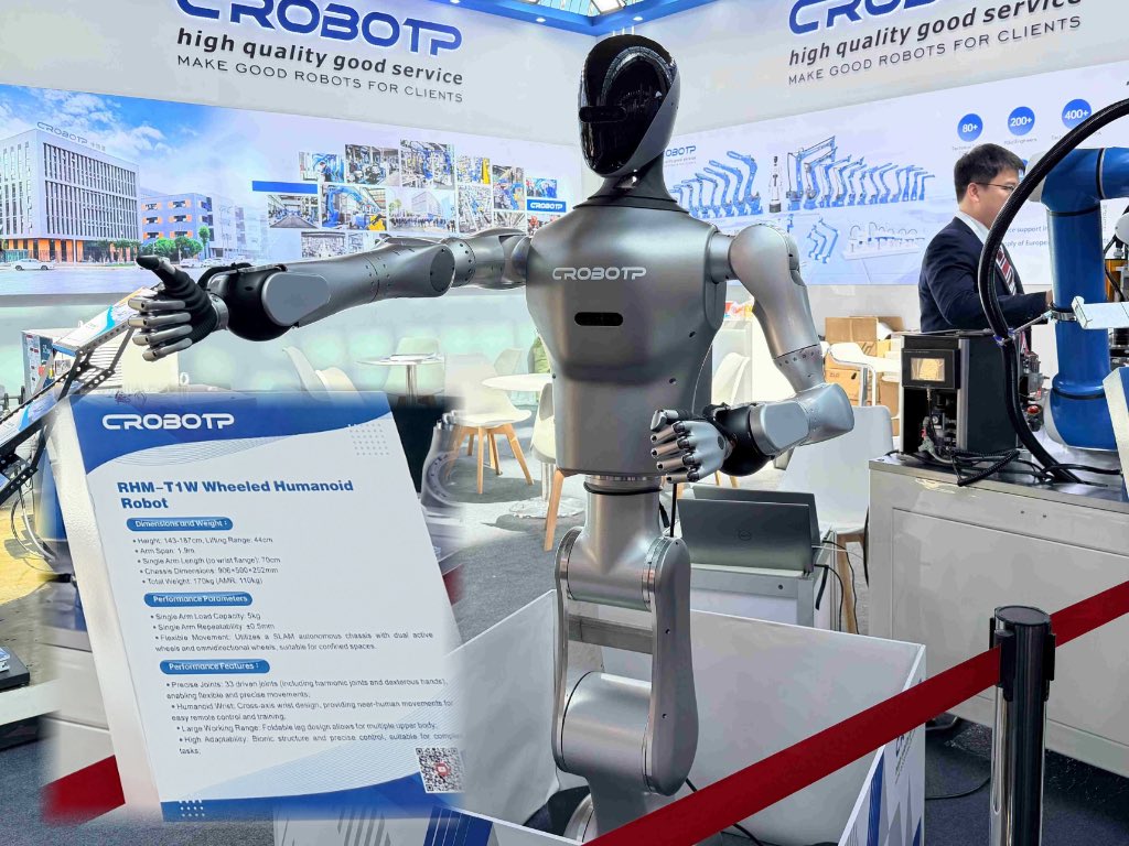 sweetiexin23118's tweet image. 🤖🇨🇳HANNOVER MESSE, a top global industrial event, officially kicked off. CROBOTP (CRP), made its international debut with its second-generation wheeled humanoid robot RHM-T1W, showing the strong strength of Chengdu’s intelligent manufacturing to the world.🌍
#Chengdu