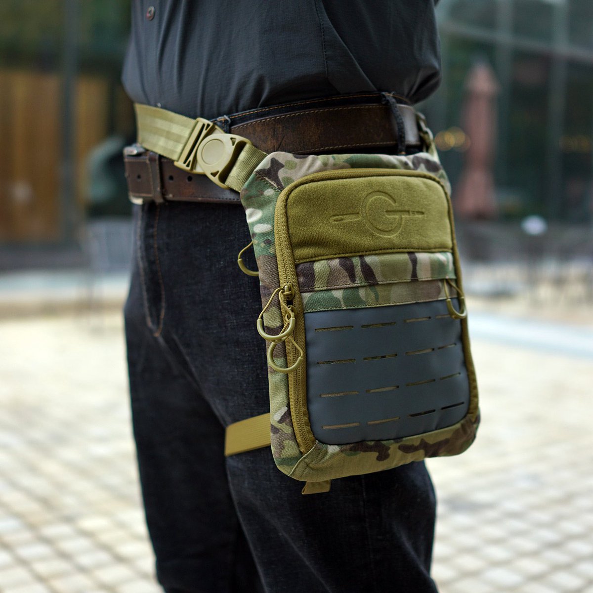 Tacticalgeekeu's tweet image. TACTICAL_GEEK Block EVO Beintasche
am Bein getragen, sofort griffbereit. Kompakt im Look, stark im Nutzen: für EDC, kleine Tools und Outdoor-Momente mit mehr Bewegungsfreiheit. ⚙️🔥
#tacticalgeek #pouch #edcpouch #edcorganizer #gear #edcgear #edc #outdoorlife #everydaycarry