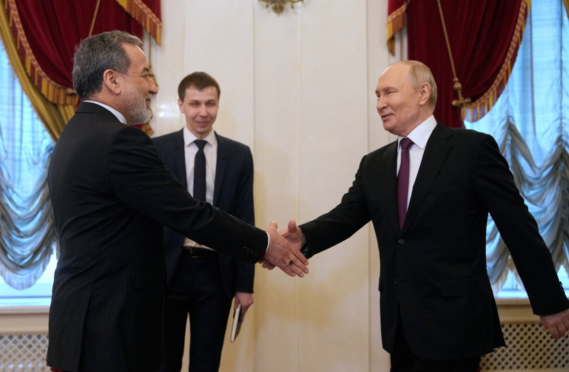 Foxeriel tweet media