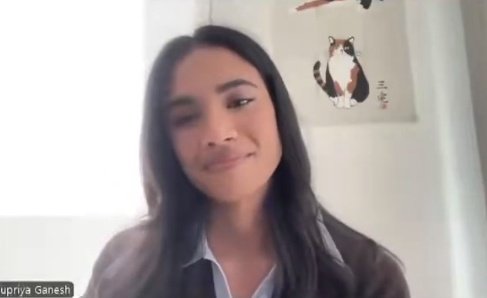 her little smiles awwe