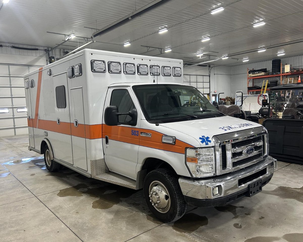 auctiontime's tweet image. 𝟐𝟎𝟏𝟒 𝐅𝐨𝐫𝐝 𝐄-𝟒𝟓𝟎 𝐒𝐮𝐩𝐞𝐫 𝐃𝐮𝐭𝐲 𝐀𝐦𝐛𝐮𝐥𝐚𝐧𝐜𝐞

🗓️ Sale Ends: April 29th @ 10:02 AM CT
🔗 ow.ly/AkXX50YQLer
💪 County owned and maintained!
⏱️ 109,396 mi

#TruckAuction #Truck AmbulanceForSale #OhioAuction