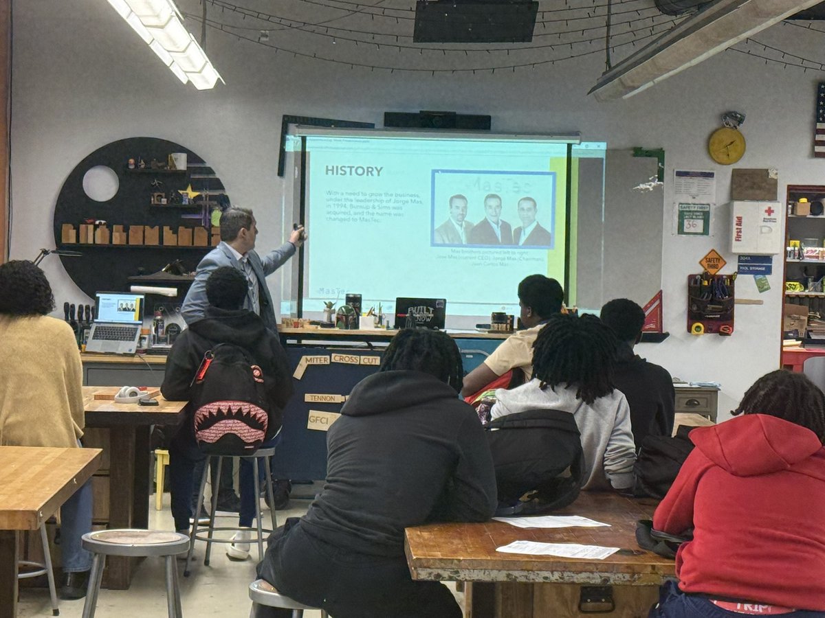 BrowardCTE's tweet photo. Celebrating National Apprenticeship Week at Plantation High School!

Thank you to Irasel Silva from MasTec for sharing real-world insight with our construction students and helping connect classroom learning to career pathways.

#CTEWorks #ApprenticeshipWeek #FutureBuilders https://t.co/XNBFGLor1H