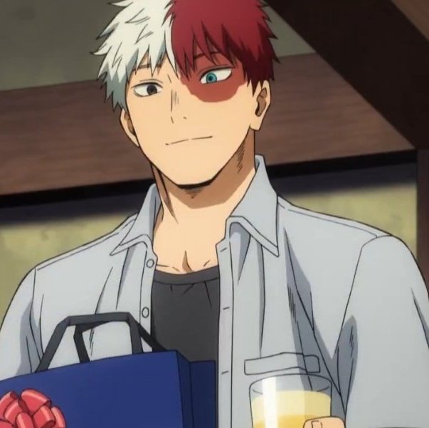 MiuOrchis's tweet photo. Honestly, the "he looks like Endeavor" take is absurd. Shoto’s features are completely different. Why is no one talking about Natsuo? The resemblance is way stronger, yet everyone’s stuck on Endeavor.
But Shoto is still Shoto, and he's beautiful. ❤️ https://t.co/TKebi4PWZi