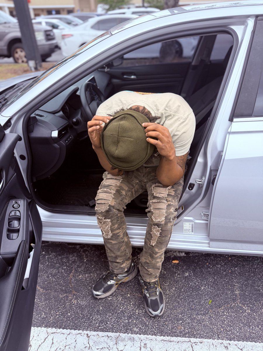 Locosturdy_'s tweet photo. 32!! 6less 🙏🏾2 See it Thank God Fa Anoda 1 Fa My ♿️ Day im Releaseing My Mixtape 2DAY At 2pm On All Platforms IM 6ACC #StaySolidMG #2HeadedMonster #LLDaFellas https://t.co/HhE2brS1P4