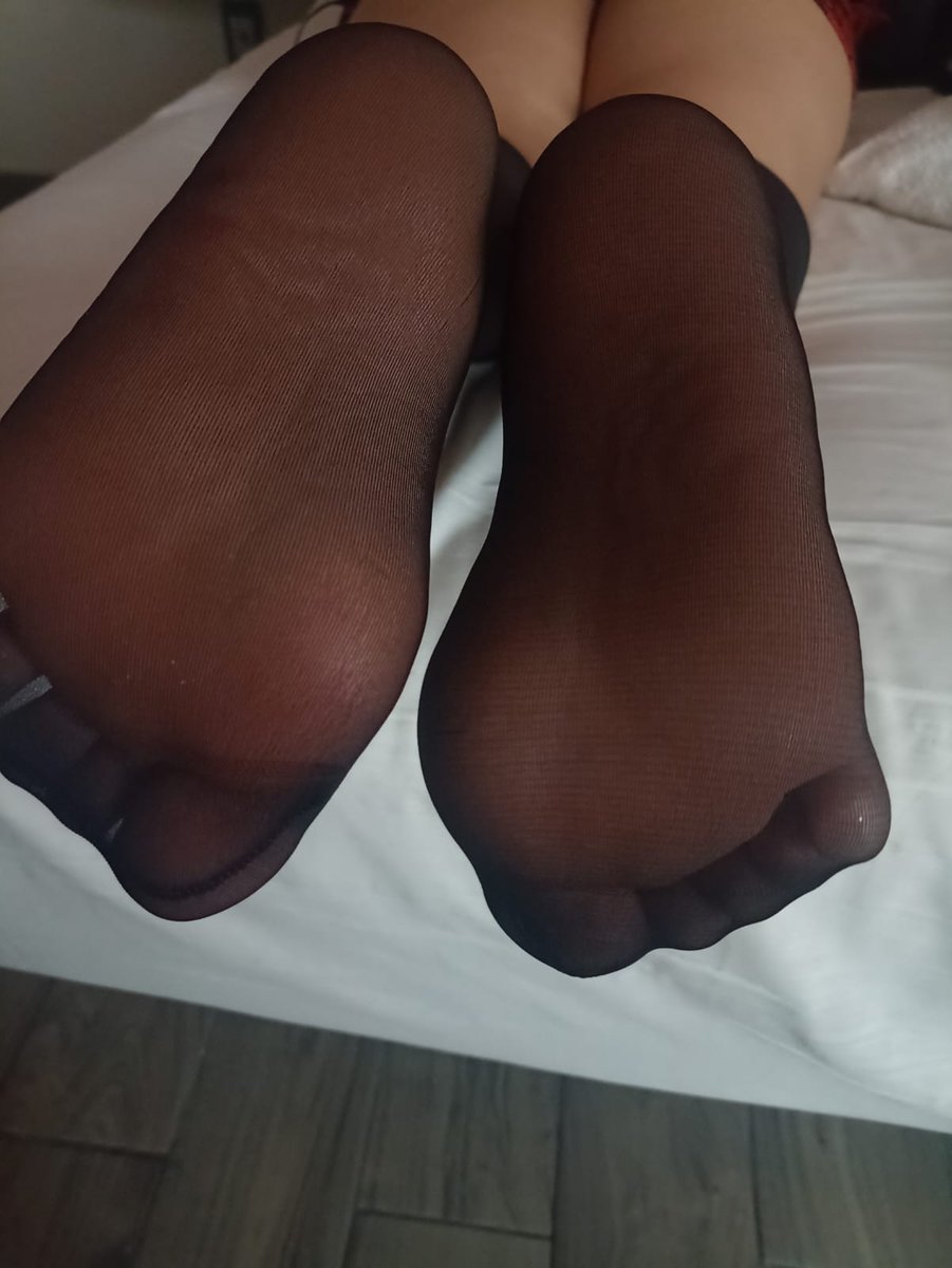 DeCosquillas's tweet photo. Hola que tal aquí les dejo una lindas fotos que me regala mi querida amiga @DuploFeet para ustedes y recuerden el próximo sábado estará presente en la patachanga así que haya nos vemos el próximo 2 de mayo 😻 https://t.co/8u2XMdM1D8