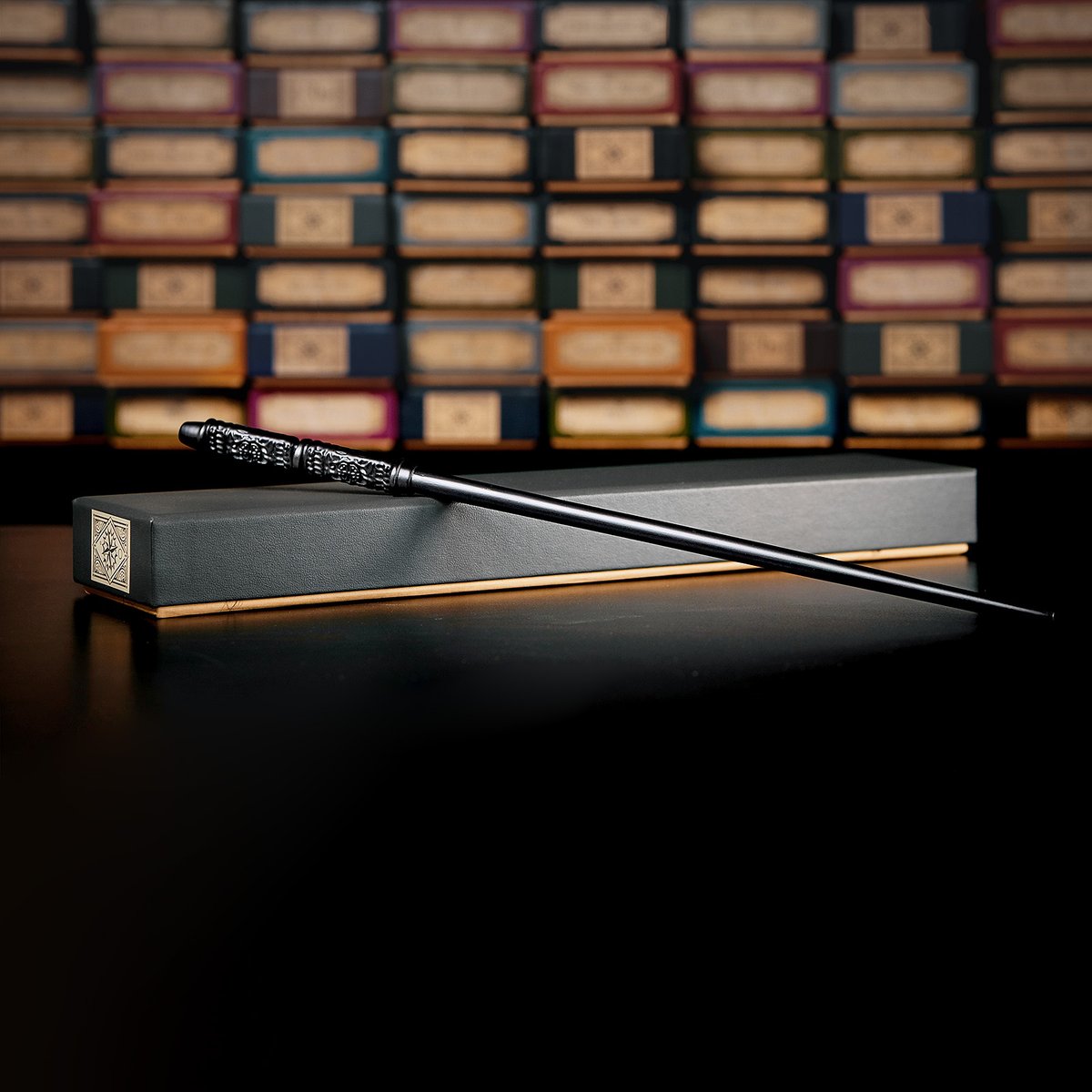 HPNews_Germany's tweet image. The Noble Collection has officially secured the global licensing rights for the upcoming HBO Original #HarryPotter series.
Kicking things off: brand new wand replicas based on the character designs from the TV series.

(Via: WW_Direct)