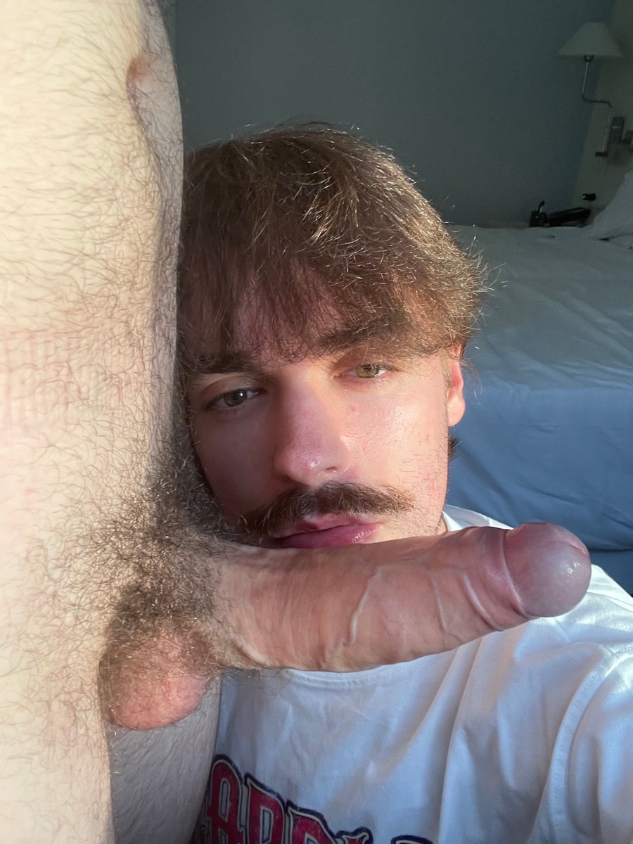 Eating XXL cock while watching the sunset in Valencia🌅