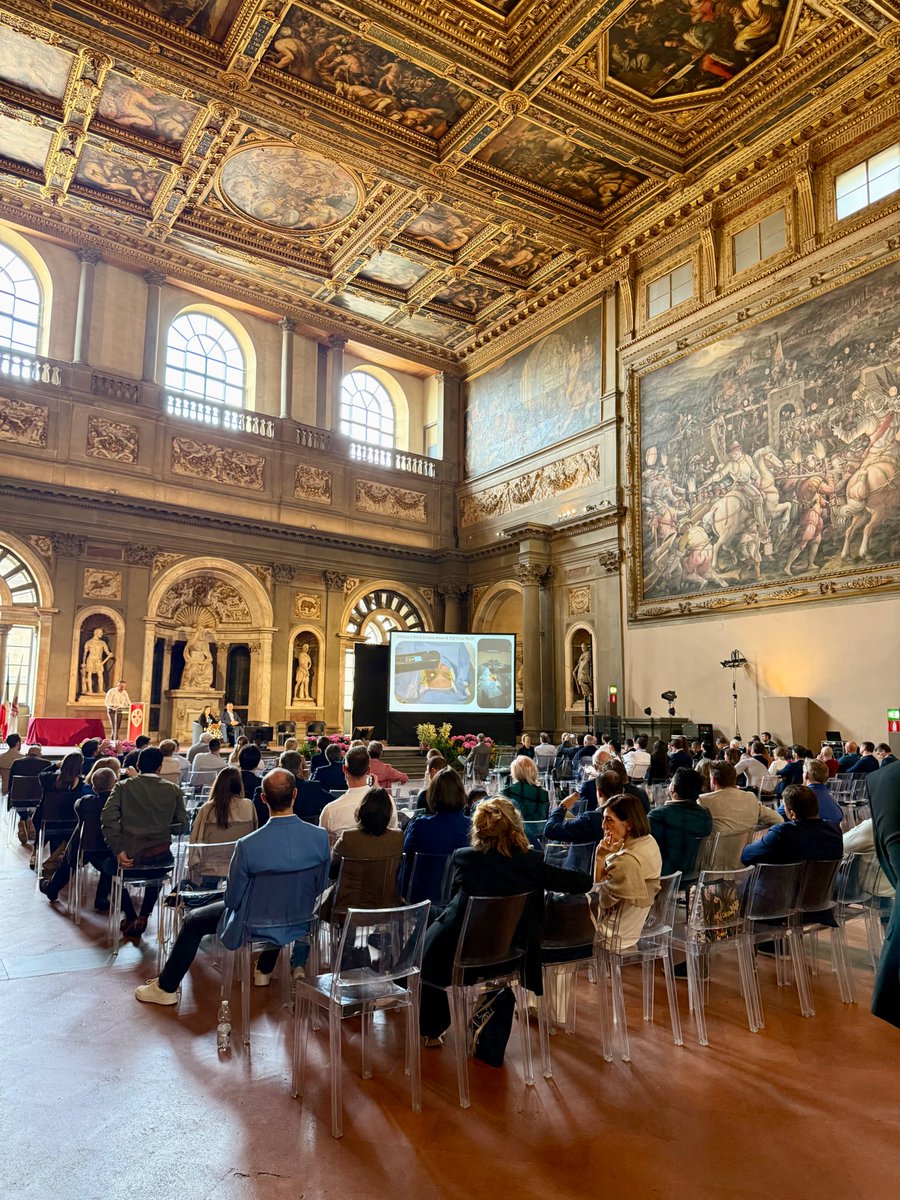 ETorresNetto's tweet image. Palazzo Vecchio, Florence, Italy — an exceptional setting.
Congratulations to Cso Strumenti Oftalmici. Advancing patient care through technology at the highest level.
#Ophthalmology #Cornea #Keratoconus #RefractiveSurgery #Crosslinking #MedicalTechnology #Innovation #PatientCare