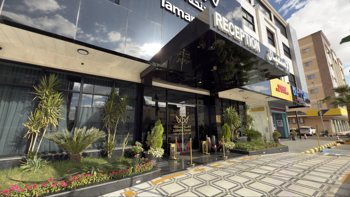 lamarpark_sa's tweet photo. ✨ حيث تلتقي الراحة بالفخامة…
في قلب حي المصيف بمدينة تبوك، نرحب بكم في لامار بارك للأجنحة الفندقية بإقامة راقية تجمع بين الهدوء، الأناقة، وجودة الخدمة.

استمتع بتجربة متكاملة تشمل:
☕ كوفي شوب 
📶 واي فاي مجاني 
🚗 مواقف سيارات 
🛎️ استقبال وخدمة عملاء على مدار 24 ساعة https://t.co/1Qjj7NYLtG