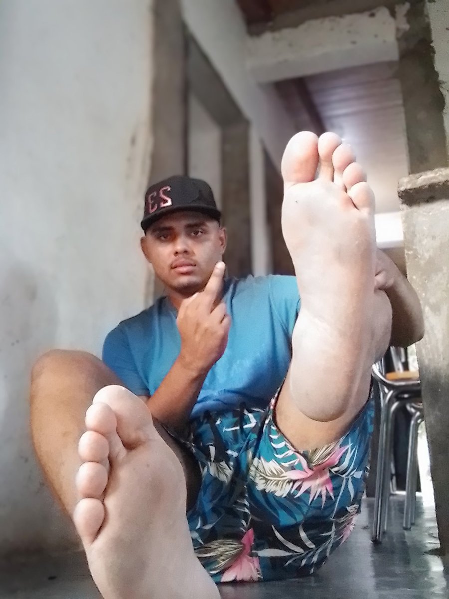MasterSocks123's tweet photo. We are ready to begin session, drain, humiliate, and expose🦶🏼🦵🏼🥵
#feetdomination #findom #feetworshi̇p 

@morrochacal @rt_feet @MASTER_UPDATES @slave_here @diamond__here @GemnasRosales @HellGodsPro @piecitosmagicos @Ladsrack https://t.co/Nm3H3ukvoz
