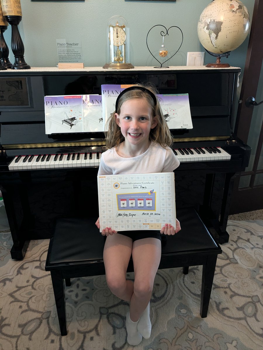 CateBryan's tweet image. Today the studio is celebrating Zelie and her hard work on finishing the Faber Primer Level books! She is already zooming through Level 1!

Please help me congratulate her!

#piano #pianoteacher #pianolessons #pianostudent #nextlevel @pianoadventures