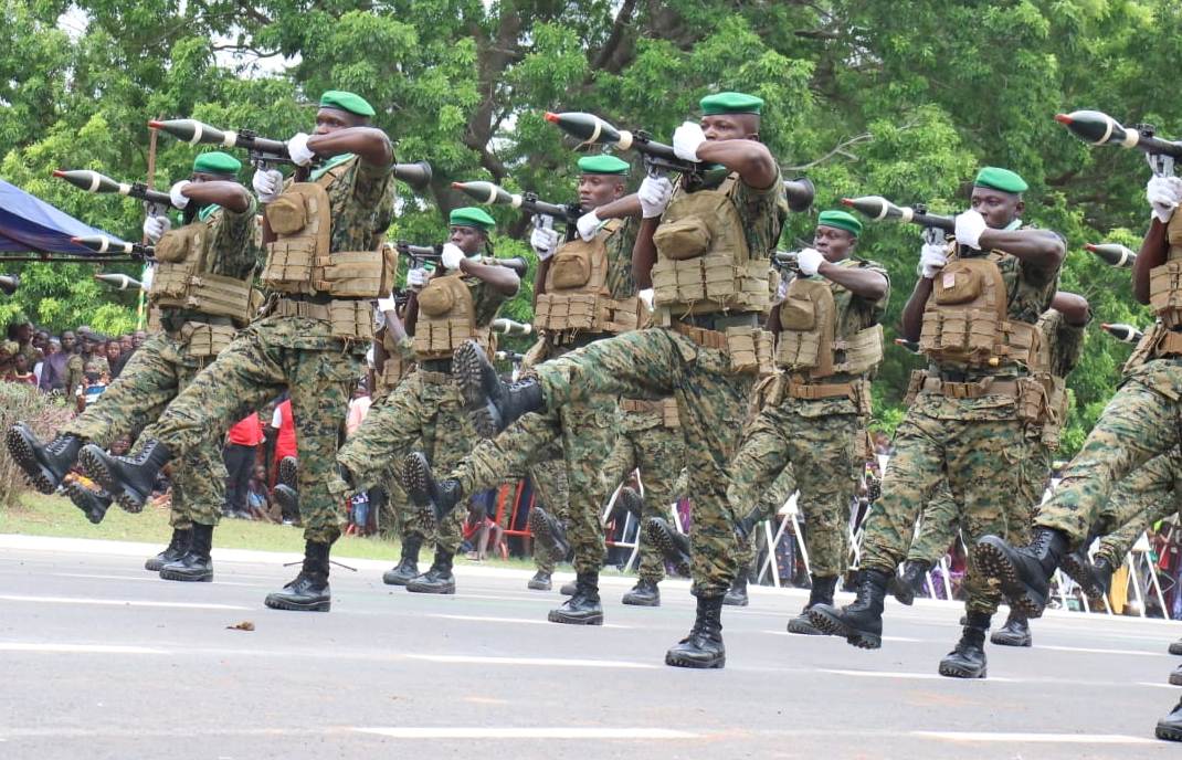 SAVOIRNEWS1's tweet photo. Indépendance du Togo : grand défilé militaire en présence du président du Conseil à Lomé

https://t.co/aROKyxKZB4 https://t.co/bmnNGLqKwt