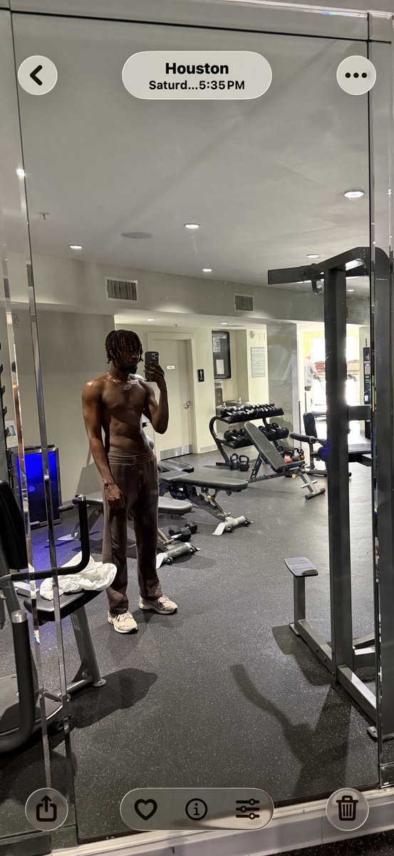 BryanMJordan1's tweet photo. 🤘🏾💪🏾 https://t.co/cehovygXiE