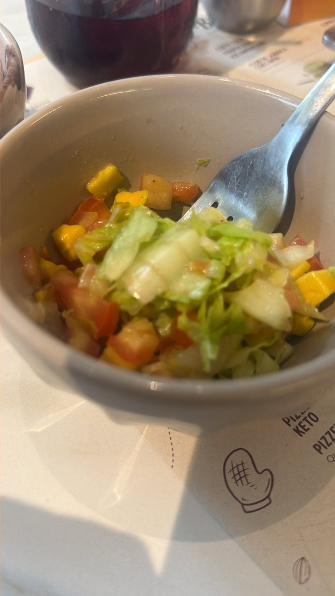 anakarina8's tweet image. Un antojito #ensalada