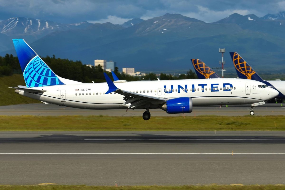 n194at's tweet image. United Air Lines
Boeing 737-8 MAX N27276 
ANC/PANC Anchorage Intl Airport
June 26, 2025
Photo credit Austin Casper Wood
#AvGeek #Aviation #Airline #AvGeeks #Boeing #B737 #ANC #Anchorage #Alaska @ANCairport #UAL #UnitedAirlines @united 🇺🇸