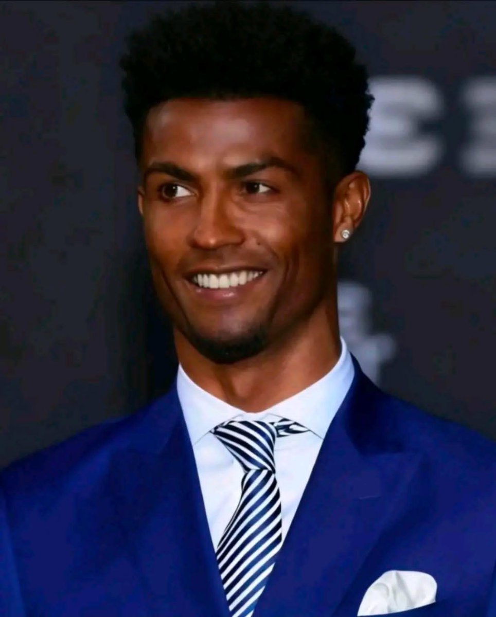 deuzess75's tweet image. Je commencerai le match avec la veste de survet de 2009/2010, et je l’enlèverai au premier coup de chaud. #prêt #ready #vamonos #nueve