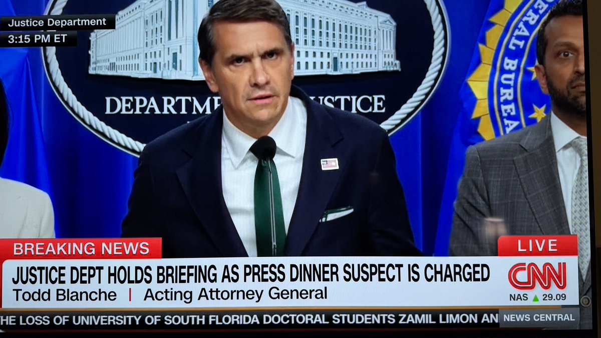 Sandi Bachom 📹 tweet media