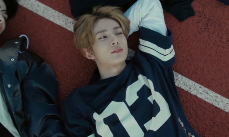 ymkm02's tweet photo. Where is this from,,, i love the laidback student vibe https://t.co/LiGyMzhIG8