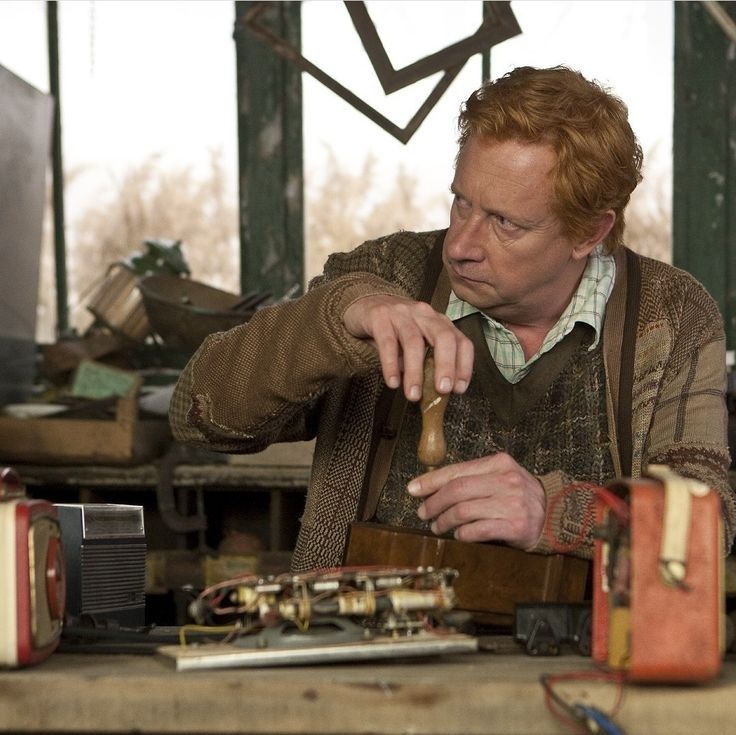 acervodumble's tweet photo. SERÁ? Internautas cogitam que Kevin McKidd, que saiu recentemente de Grey's Anatomy, interprete Arthur Weasley, na Segunda Temporada da nova série de Harry Potter. Tem a aprovação dos Potterheads? https://t.co/lwCfrB0kBS