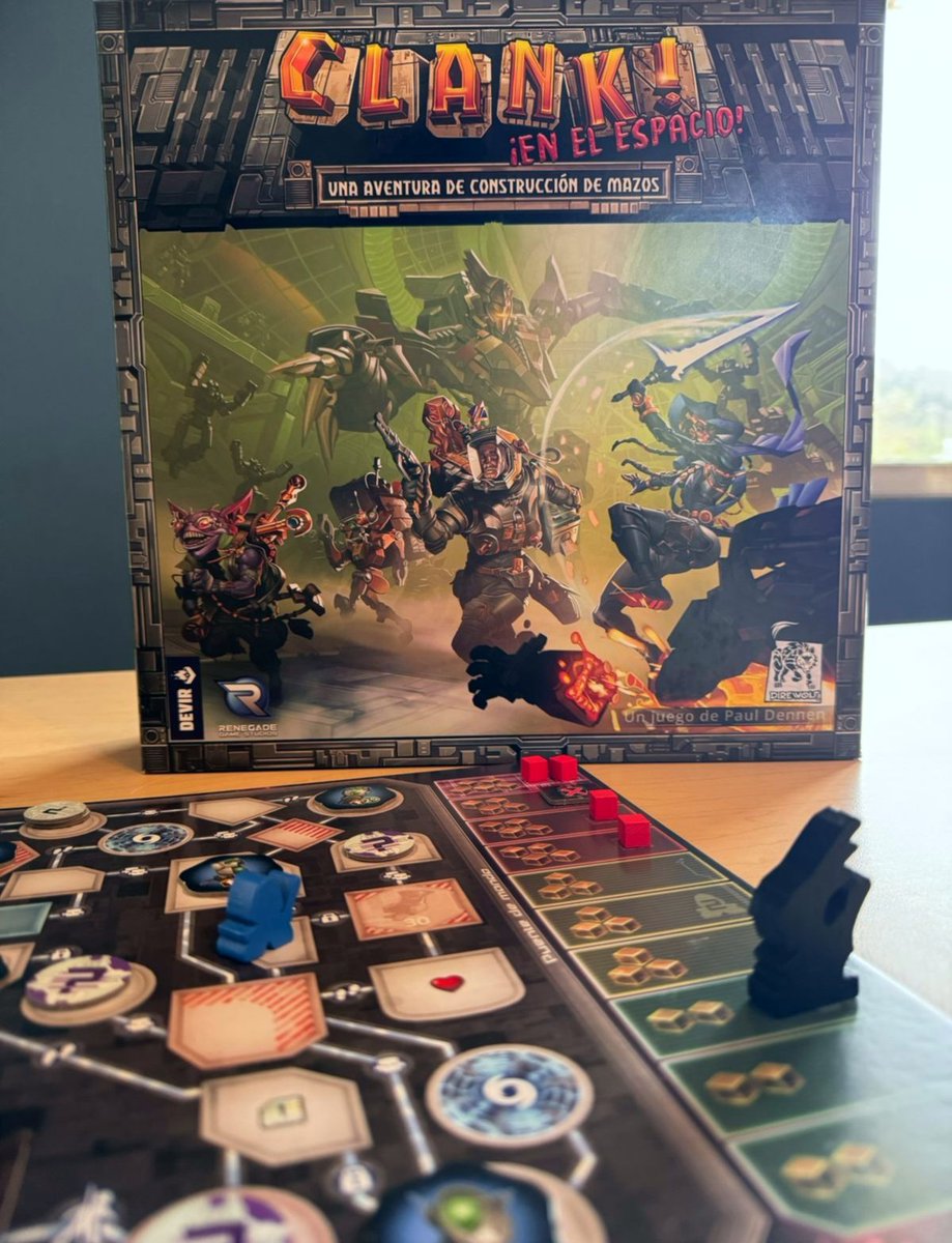 Thanos0221's tweet image. Clank!
Un juego donde seremos ladrones un poco torpez 🥴 en la nave de Lord Erradikus trataremos de robar uno de sus tesoros e intentar escapar con vida!
Todo esto mientras hacemos ruido como los Clank! Un juego de creación de mazo
#clank #boardgames #meeples #deckbuilder