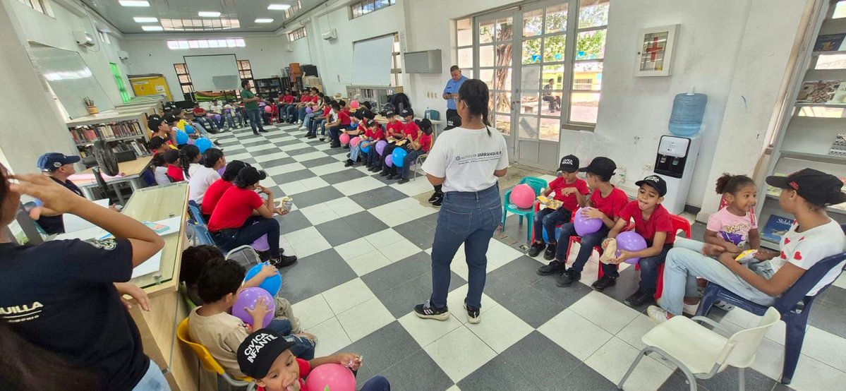 En la Red de Bibliotecas Públicas, la lectura se convierte en #JuegoYNiñez.

Seguimos celebrando el #MesDeLaNiñez con historias que despiertan la imaginación.

Niños y niñas jugaron con palabras, crearon cuentos y dieron vida a sus ideas creativas.

#SúmateJugando