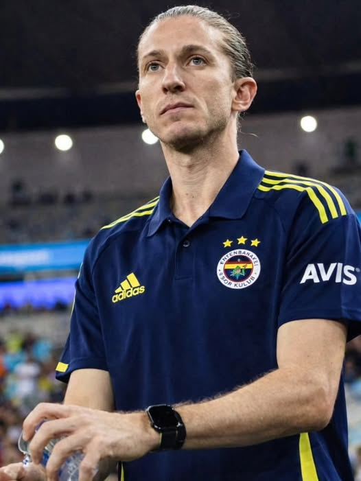 Straaaaach's tweet photo. Filipe Luís Kasmirski... SENİ FENERBAHÇEYE ÇAKACAĞIZ 💙💛 https://t.co/RzHg2XRk8V