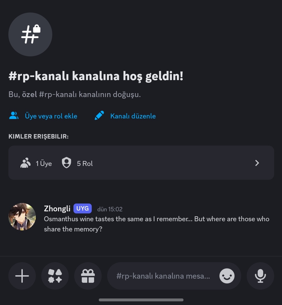 PocaFinder'ın dc sunucusuna rp botu kurdum ama kimse gelmeyi tercih etmediği için şimdi kendi kendime takılmak zorundayım