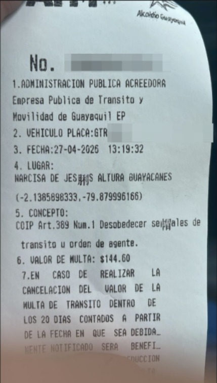 ATM_Transito's tweet image. 📢Ante la circulación de varios vehículos en zonas no permitidas, como el carril de la ciclovía en la Av. Narcisa de Jesús, nuestros agentes de la #ATM realizaron la verificación correspondiente y procedieron con la aplicación de las sanciones respectivas por incumplir las normas