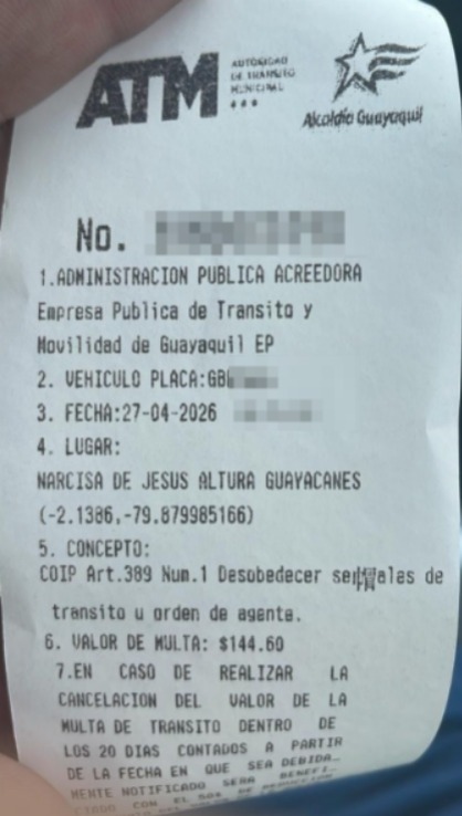 ATM_Transito's tweet image. 📢Ante la circulación de varios vehículos en zonas no permitidas, como el carril de la ciclovía en la Av. Narcisa de Jesús, nuestros agentes de la #ATM realizaron la verificación correspondiente y procedieron con la aplicación de las sanciones respectivas por incumplir las normas