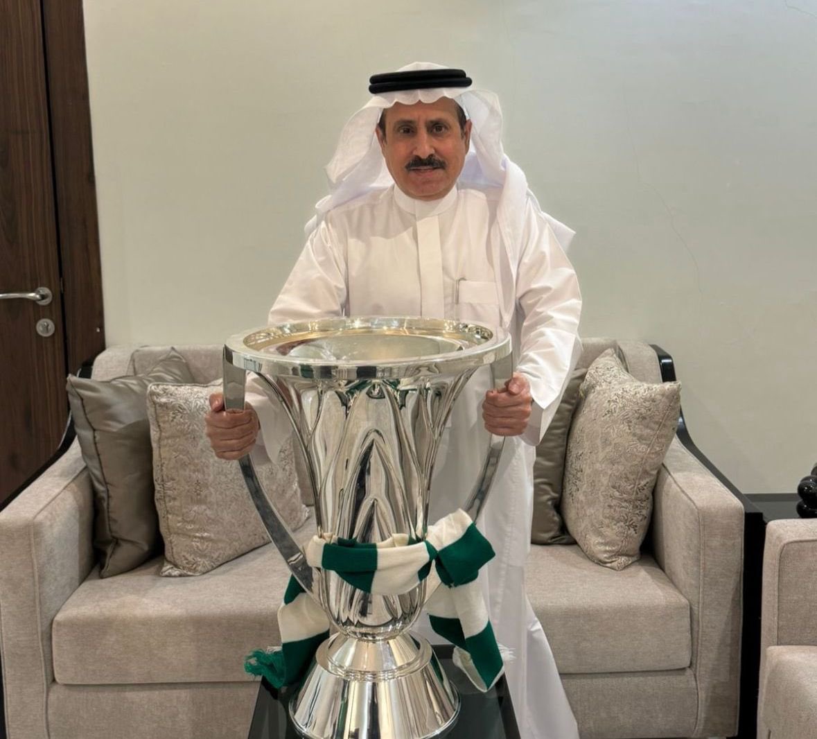 احمد الشمراني tweet media