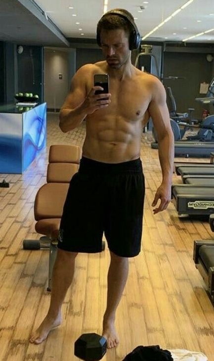 Mari🌟 tweet media