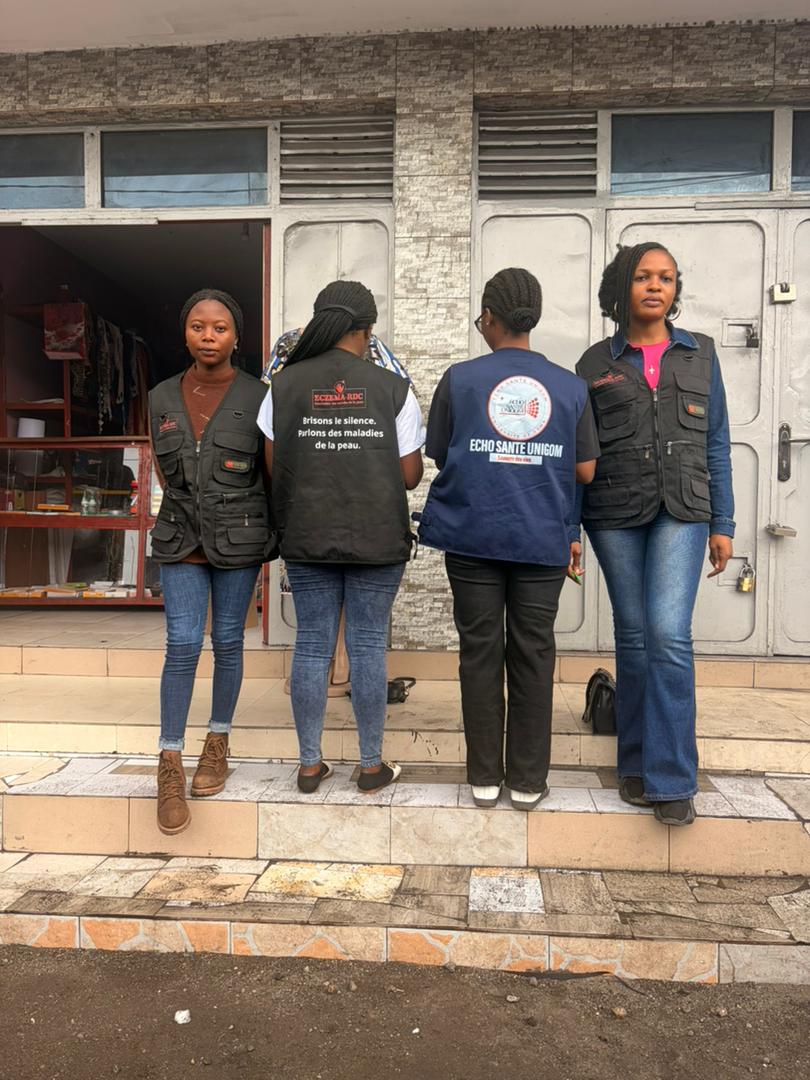 EchoSanteUnigom's tweet photo. Le 27 avril 2026, le marché Alanine a accueilli une descente de sensibilisation organisée par Écho Santé UNIGOM &amp; Association des malades de la peau ECZEMA RDC dans le cadre de la campagne nationale contre la stigmatisation des maladies de la peau...
#EczemaRDC
#EchoSanteUNIGOM https://t.co/0JPYKgp6cr