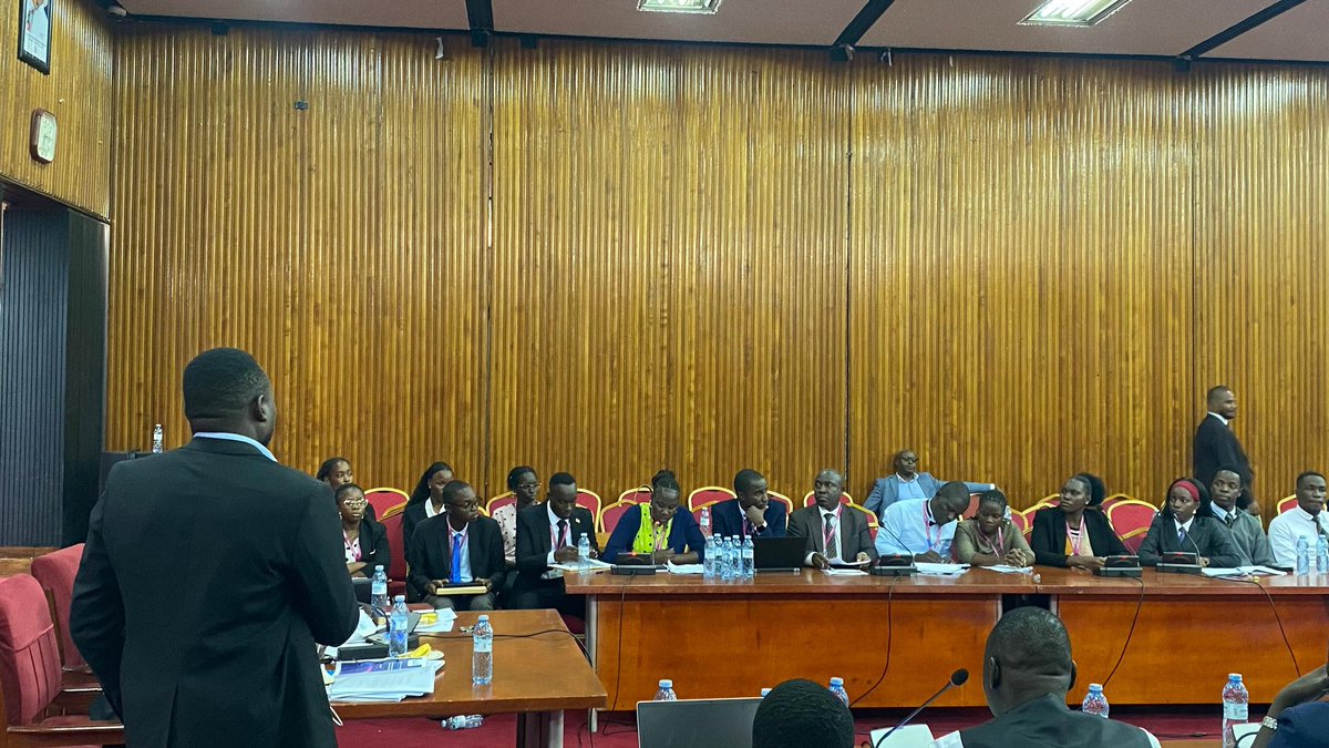ccgea1's tweet photo. University Students presenting their memorandum about the sovereignty bill before the Committee of Legal and Parliamentary Affairs and Defense and Internal Affairs... #SovereigntyBillUG 
#RejectSovereigntyBill https://t.co/VPN3kMLbaL