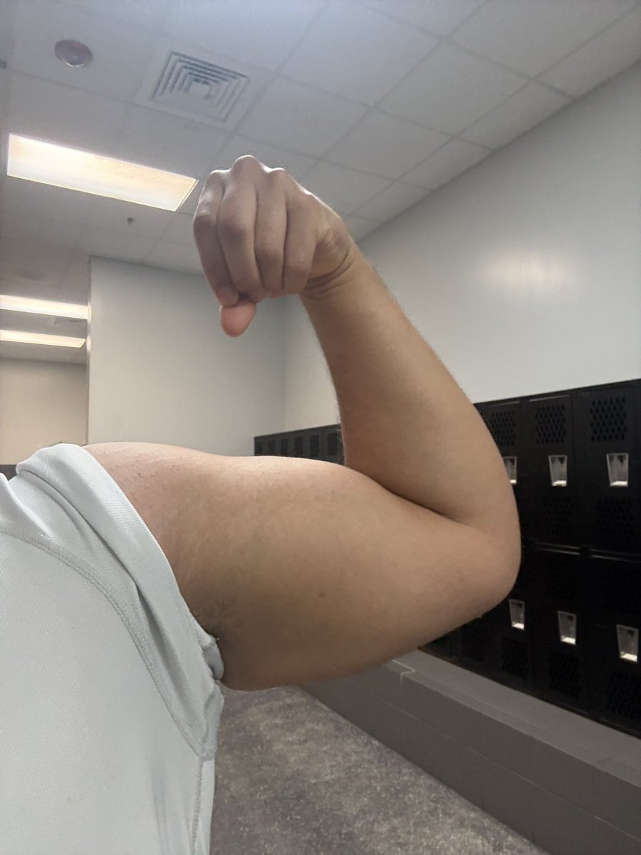 strberry_acai's tweet image. Finally starting to see striations

#muscle
#body
#flex