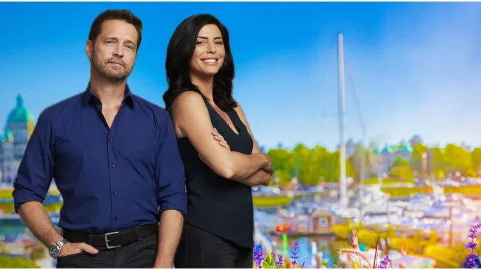 CW18Milwaukee's tweet image. The CW is doubling down on #WildCards star Jason Priestley, picking up his new series with co-star Cindy Sampson. 👀

PRIVATE EYES WEST COAST to debut this fall!