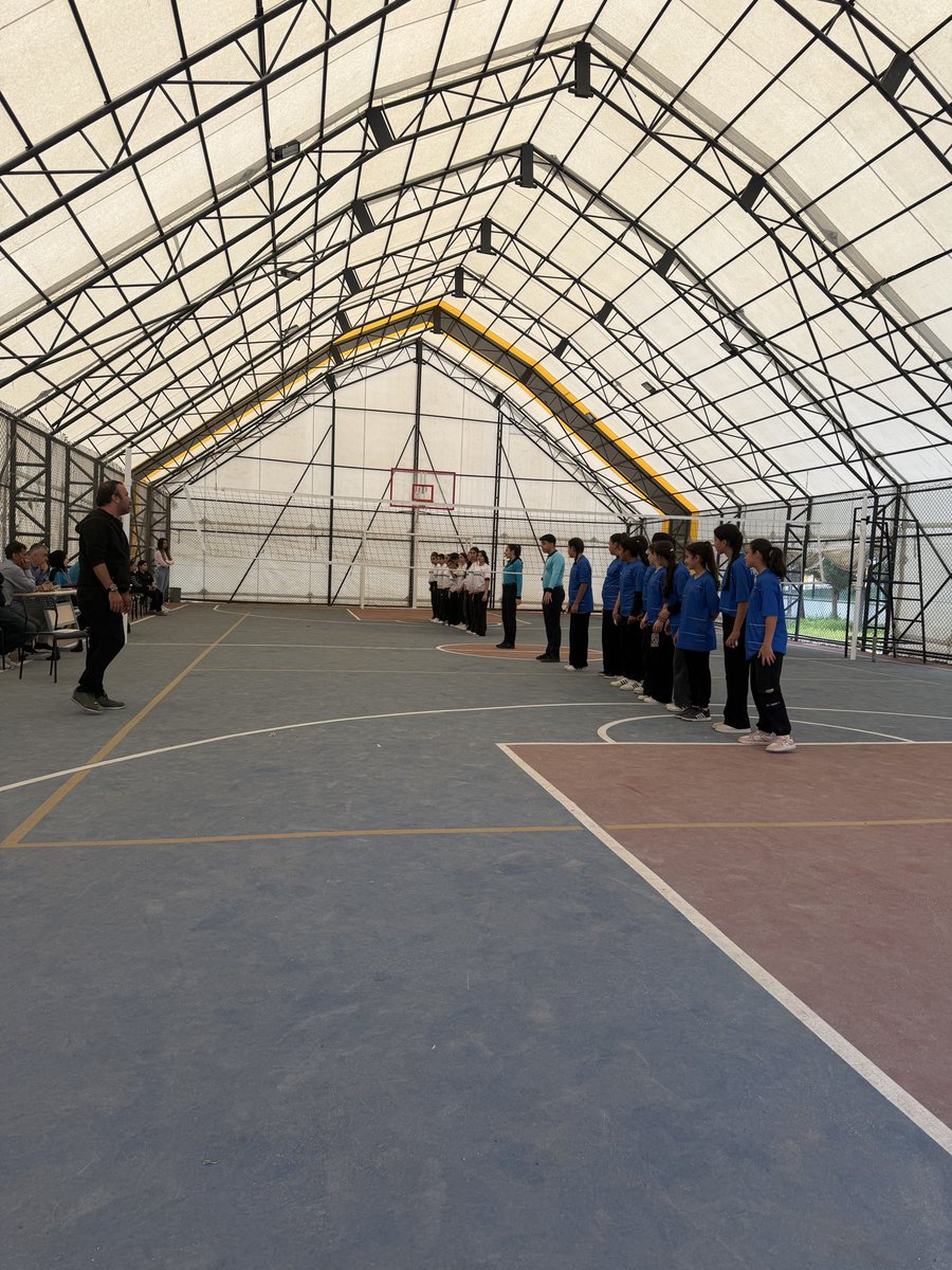 besiktask88815's tweet photo. Nurdağı Gençlik ve Spor İlçe Müdürlüğü olarak Okullararası yıldızlar voleybol turnuvası başlamıştır. Katılan takımlarımıza başarılar dileriz.
@BBozgeyik_27 @Numannafizsahin @ncerciyas @YILDIRIRMehmet @hruhimor @demirlevent1 https://t.co/LVVhqsDGA6